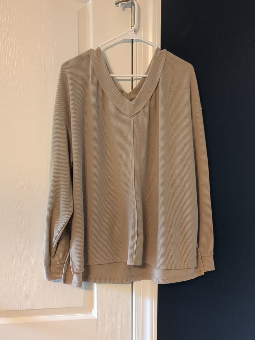 Neutral Ribbed V-Neck Sweater - Beige Taupe
